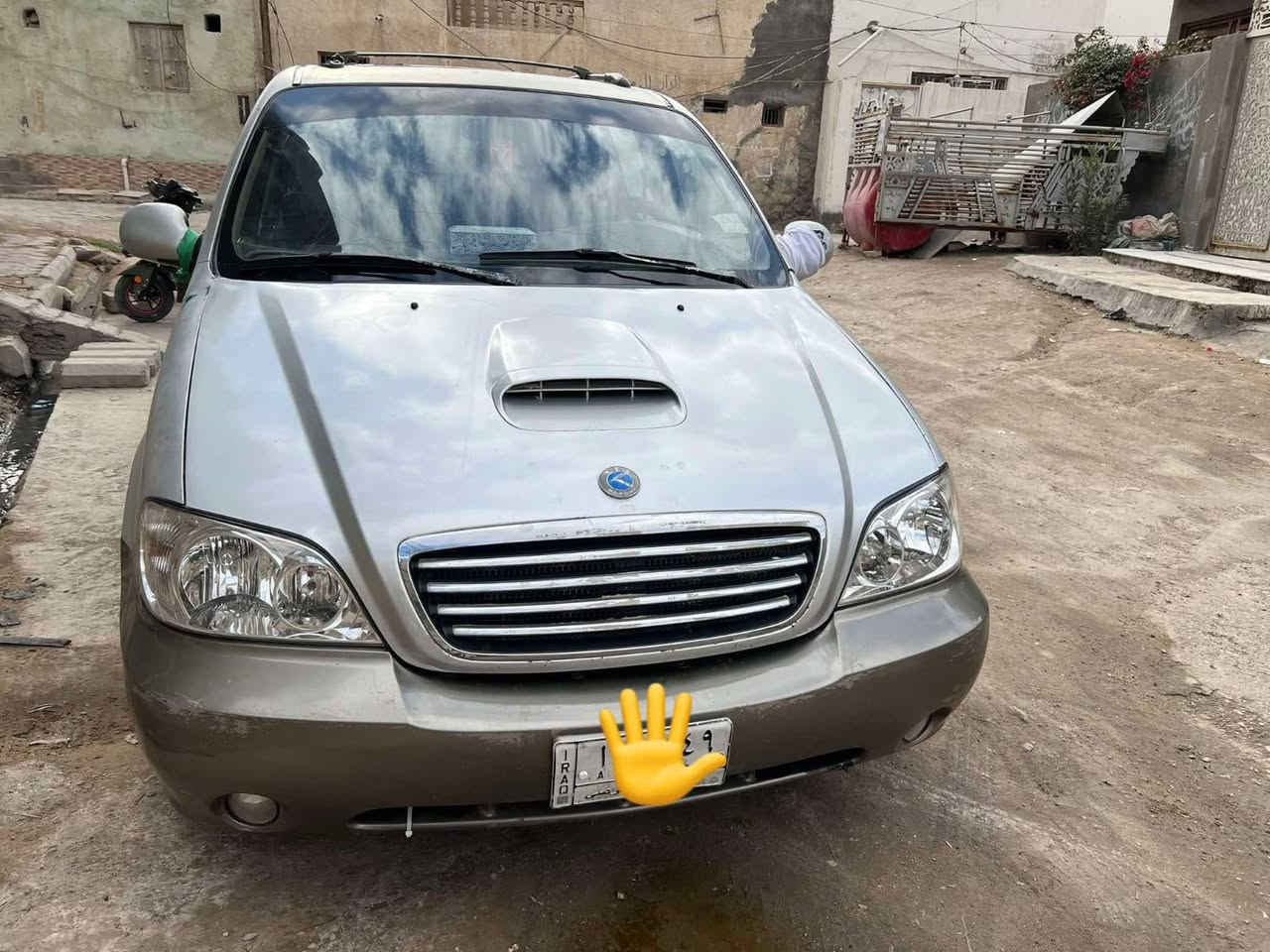 كيا كرنفال مديل 2000 محدث بجم 5  كير و مكينه خير من الله اوتماتيك تخم تاير جديد حداديه رقم بابل سنويه 2027 السعر 65 وبيها مجال للاستفسار 0784 719 5310 ((مكلف بالنشر ))
