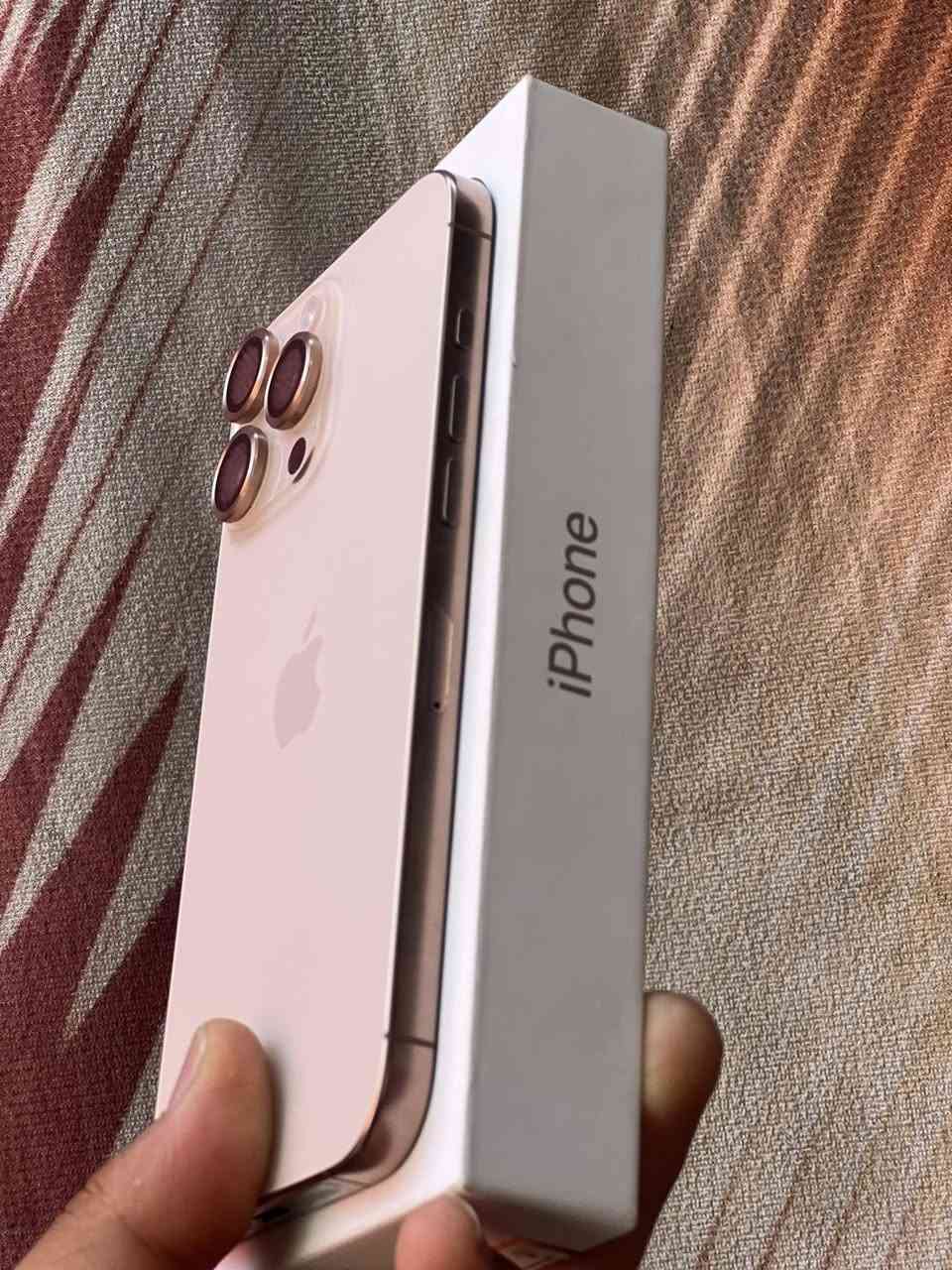 سلام عليكم ايفون 16برو ماكس
بطاريه 99

ذاكره 256

شرق اوسط 

بعده داخل الضمان جهاز اخو الجديد يخبل ستعمالي الشخصي

السعر 1450 الي يعجبه خلي يتصل وبي خير ويدلل 

 رقم الهاتف *********** 🌹
