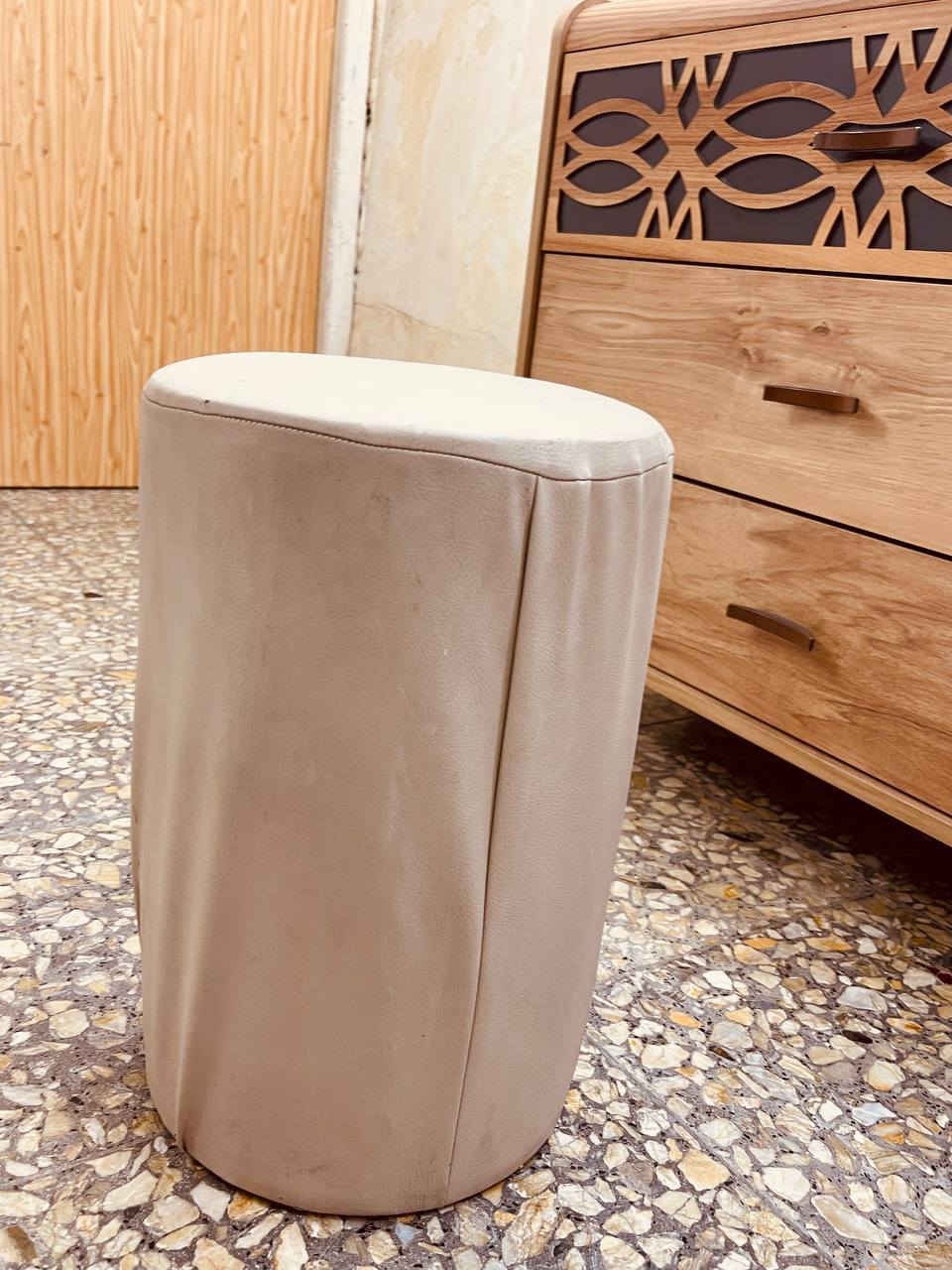 #غرفة_تركيه_للبيع_نضافه 💯 🛏️🪞
من هوم سنتر وكالة الأصلية 8⃣ قطع
سرير مخزن جديدة ولا شخط ولا زلغ 
ملائمة للعرسان غرفة حلوه تكمه ثكيله
مستعجلين على البيع سبب الأنتقال
***********
