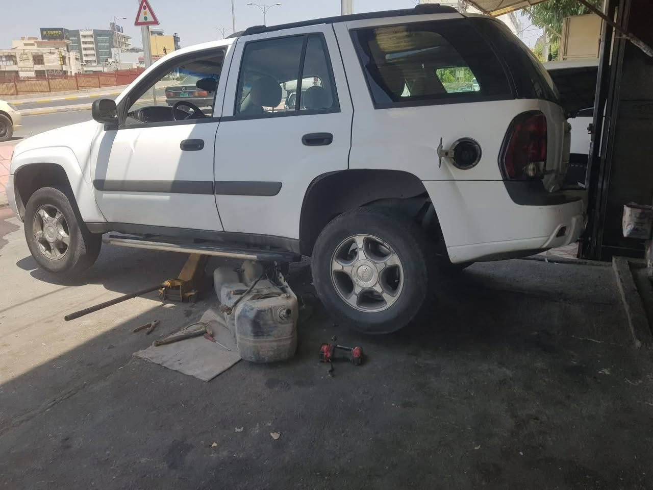 فیتەری گەڕۆک لە سلێمانی ***********بۆ کردنەوەو چاککردنی پێش و دوای سەیارەی بەنزین و گۆڕینی فیتپەمپ و تەبەڵە و بۆڵت و ڕۆت و شەمعە و بوشی عەرەبانە و بانس و فلنجە قوڵاغی گێرو قوڵاغی مەکینە و دیلەمۆ و سلف لەماڵو شوێنی کارتان یان لەهەر شوێنێ پێویستان بو پەیوەندی بکەن *********** السليمانية, العراق
