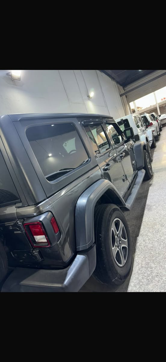 جيب رانكلر مديل ٢٢٠١الفحص والتقرير بلمنشور جديده جدا اي نقص مابيهه مكينه ٣٦٠٠السعر ٢٤٥وقه رقم ***********
