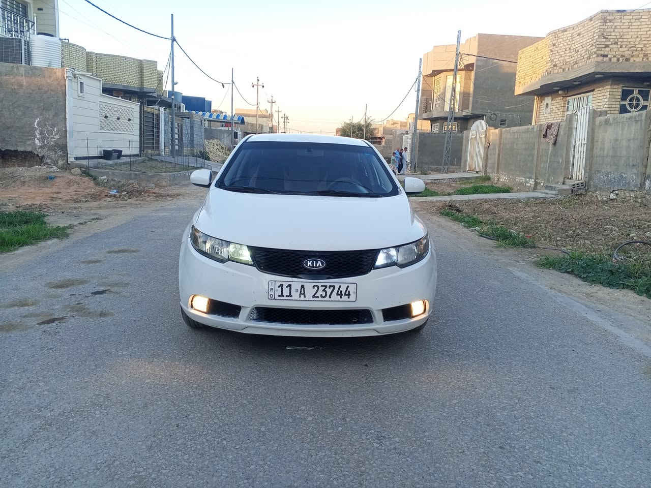 فورتي 2009 رقم بغداد الجديد سنويه لل 30 سياره جاهزه للاخير مكينه وكير حداديه مكفولات تبريد ثلج ❄️ تخم تاير جديد بيه صبغ 4 قطع  بدون دواخل بشرط ابيع احزام 
السعر 85 وبيه مجال مكاني بابل ‏‪***********‬‏
