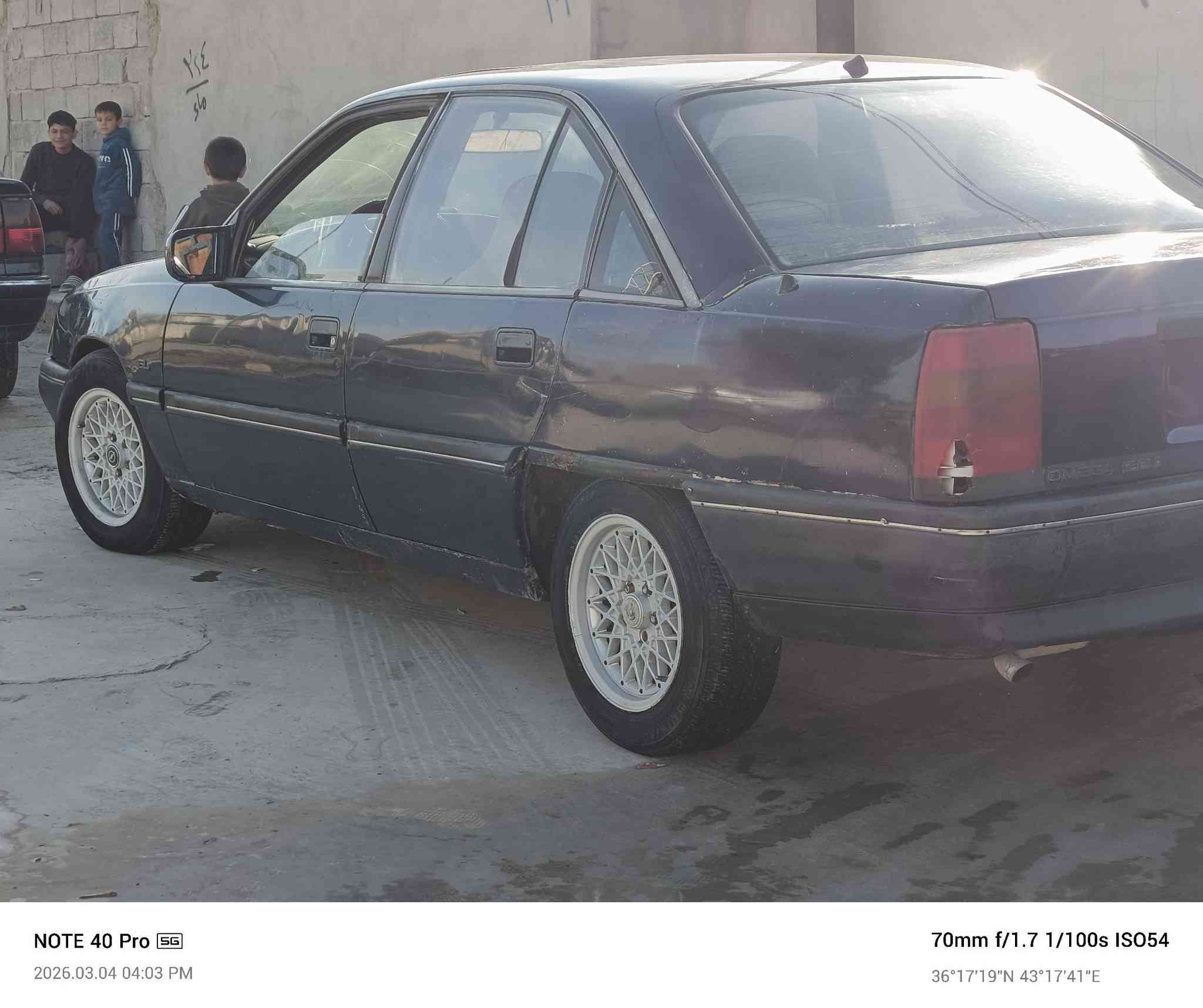 سلام عليكم اوميكا موديل 1989  للبيع حجم 20شرط رقم الماني نينوى سعر 24بي مجال  استفسار اتصال ***********7اخوان مكلف بلنشر
