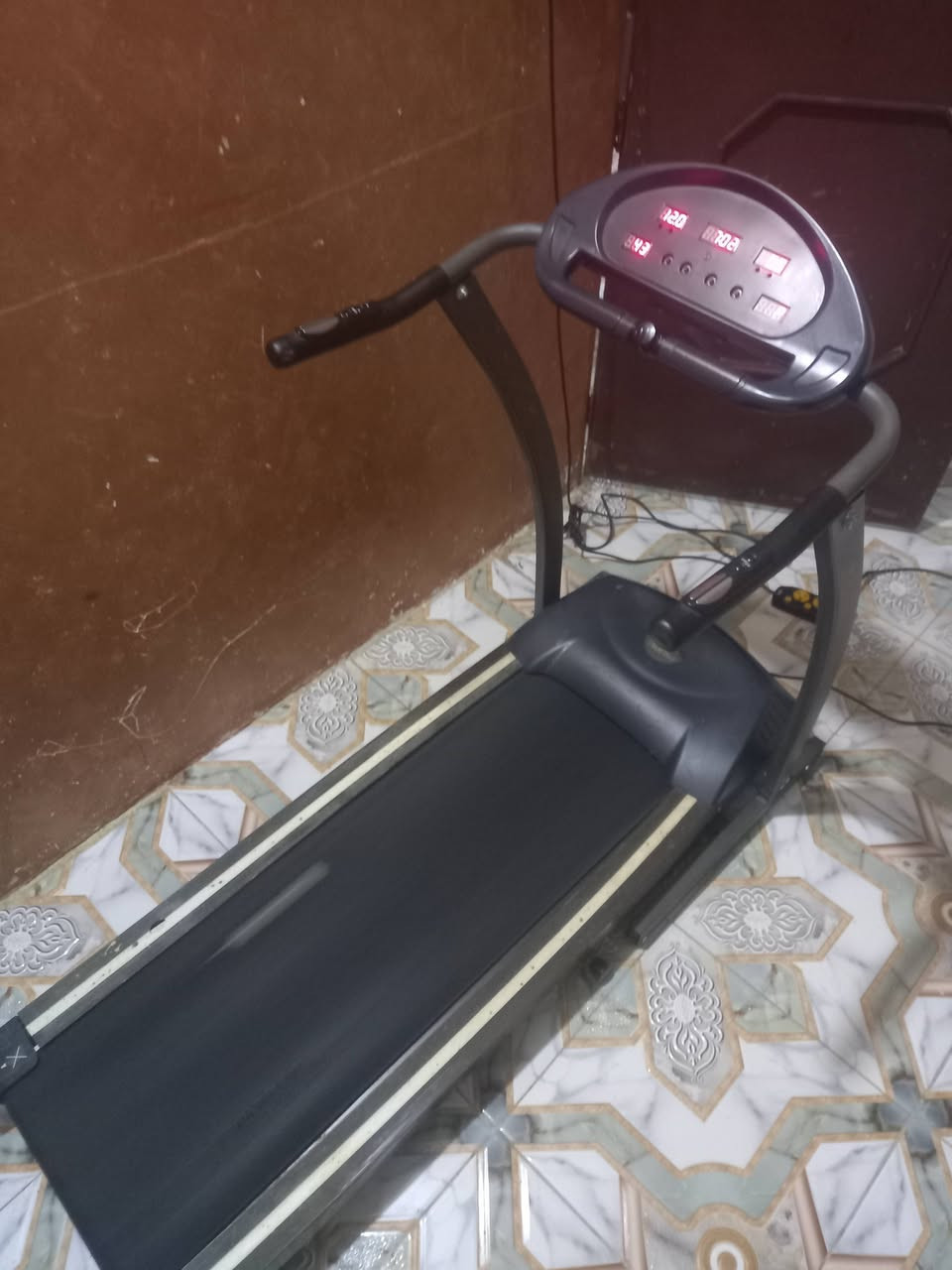 جهاز جري يتحمل وزن 120كيلو بي جهاز نبض القلب بي تحكم سرعه السعر 150الف نهايته عنواني البصره


**إذا كنت صاحب هذا الإعلان وتريد حذفه لأي سبب، رجاءا أرسل رسالة إلى الدعم الفني**