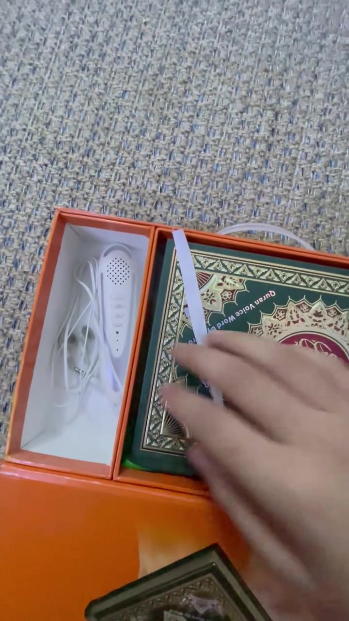 قران ناطق وياه عده كتب اخرى مع القان والسماعه والادعيهالقرأن بي تفسير الايات والقراء الجهاز نضيف وابد مامستعمل السعر 25 واكو توصيل 5


**إذا كنت صاحب هذا الإعلان وتريد حذفه لأي سبب، رجاءا أرسل رسالة إلى الدعم الفني**