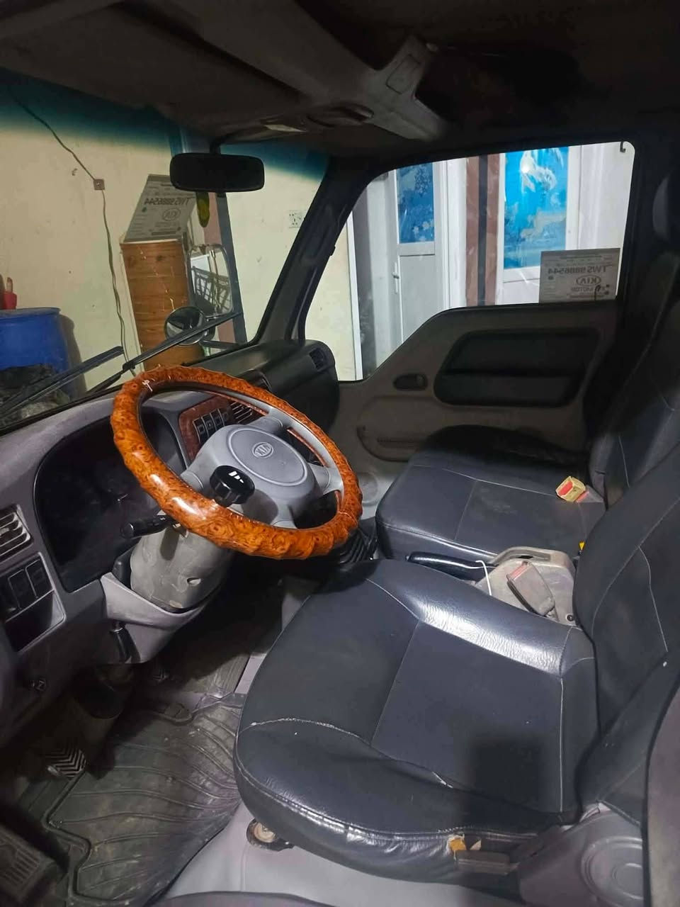 السلام عليكم ام عيون موديل 2001مكينه 3000 مسكر  رقم جديد دولي السعر ///68//ديالى  بلدروز ***********///‏‪0777 663 3158‬‏
