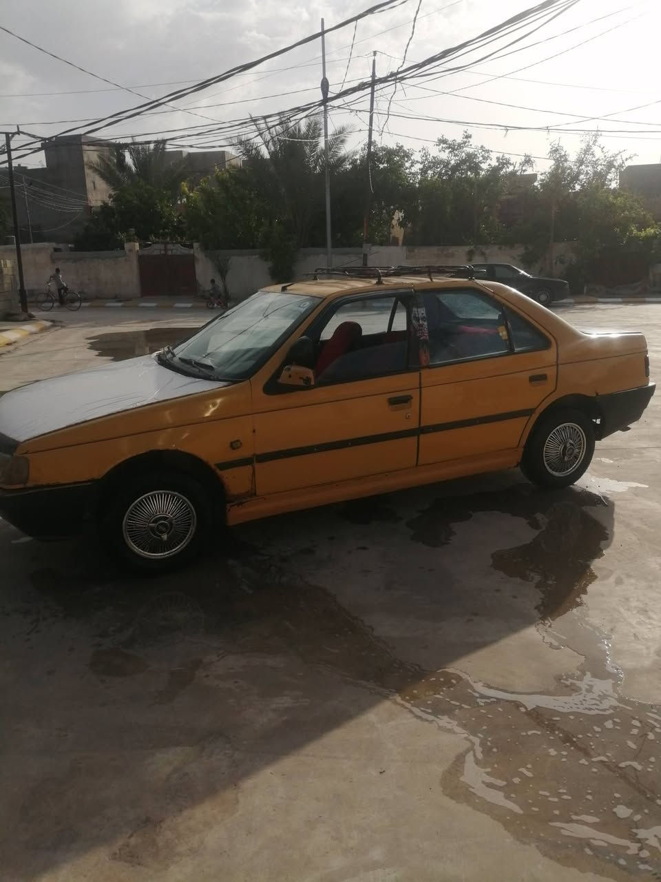بيجو روى ٢٠٠٩  رقم بغداد دولي مصفره هيئه وغرامات  محرك ونجي اربعه لاصرف لاتبخير  كير اوتو  تخم تاير كهربائيات كله شغاله    سعرها اخو البلاش مامتفرغ اشتغل بيها  بس دانطي شهريه مال جوال    سعره ٢٥ بيها مجال مراوس حسب القناعه   ***********
