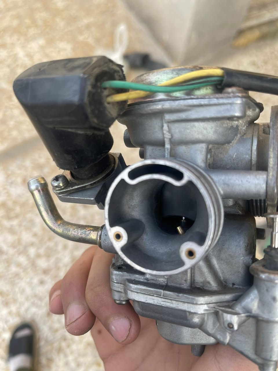 للبيع كابريتر بلادي مال حاويه مال تفصيخ يرهم لل120
السعر 25 وبي مجال


**إذا كنت صاحب هذا الإعلان وتريد حذفه لأي سبب، رجاءا أرسل رسالة إلى الدعم الفني**