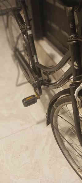 السلام عليكم عندي بيسكل للبيع بيسكل نضيف فول رزانه موديل 16 سعر 75بي مجال مكاني  كركوك طريق بغداد يم بولي ڤارد الرقم ***********💯
