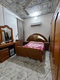 غرفة تسگام • سرير • ميز تواليت