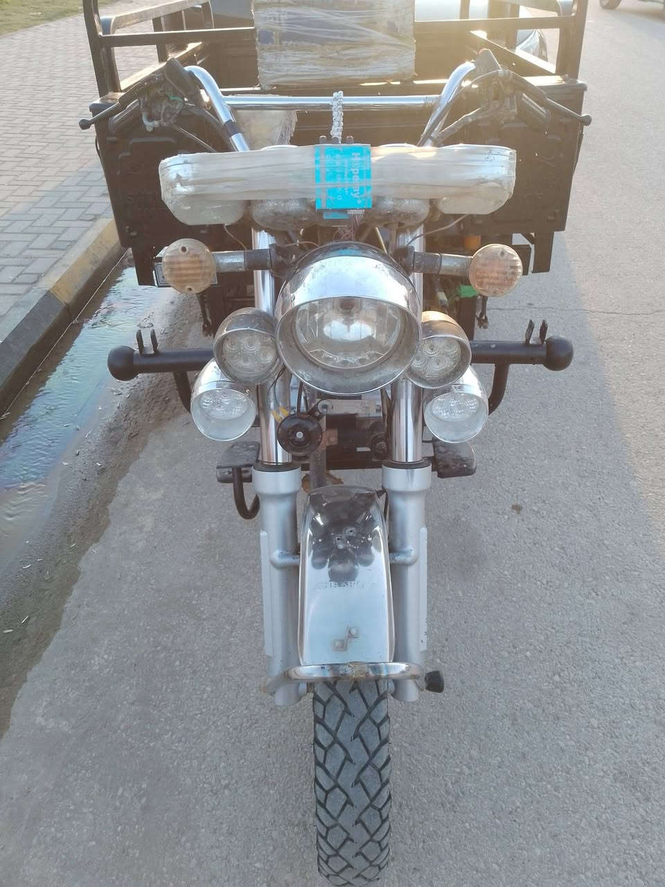 سلام عليكم ستوته اللبيع موديل23مكفوله كفاله عامه سعر مليونين و100وبيه مجال مكانه واسط نعمانيه الرقم ***********
