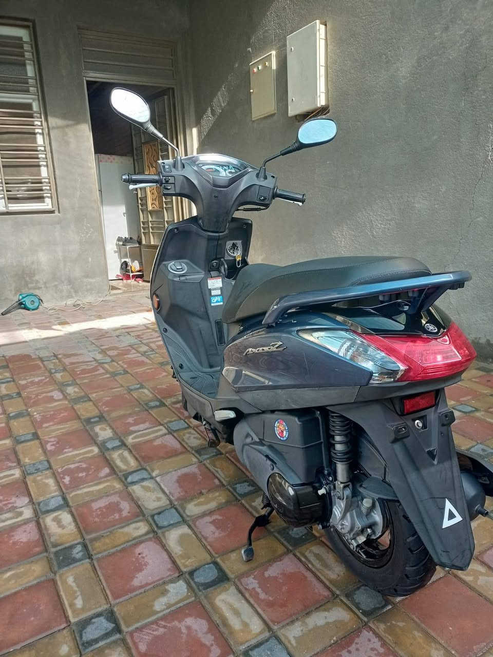 للبيع موديل ١٨ ***********
