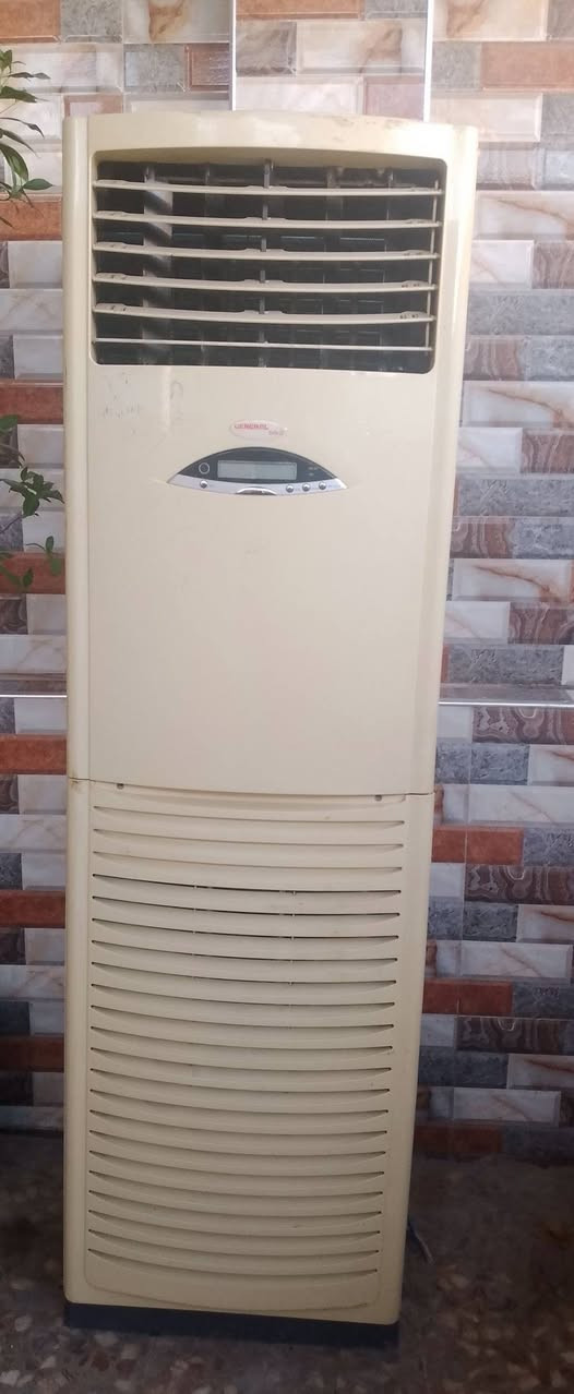 قطع داخليه فقط نضافه فول وضع الشركه الحجم 2 طن سعر الكنتوري 170 وبيه مجال والثانيه سعره 120 العنوان محاويل *********** يرهمن مراوس ب سبلت او مكيف محترك
