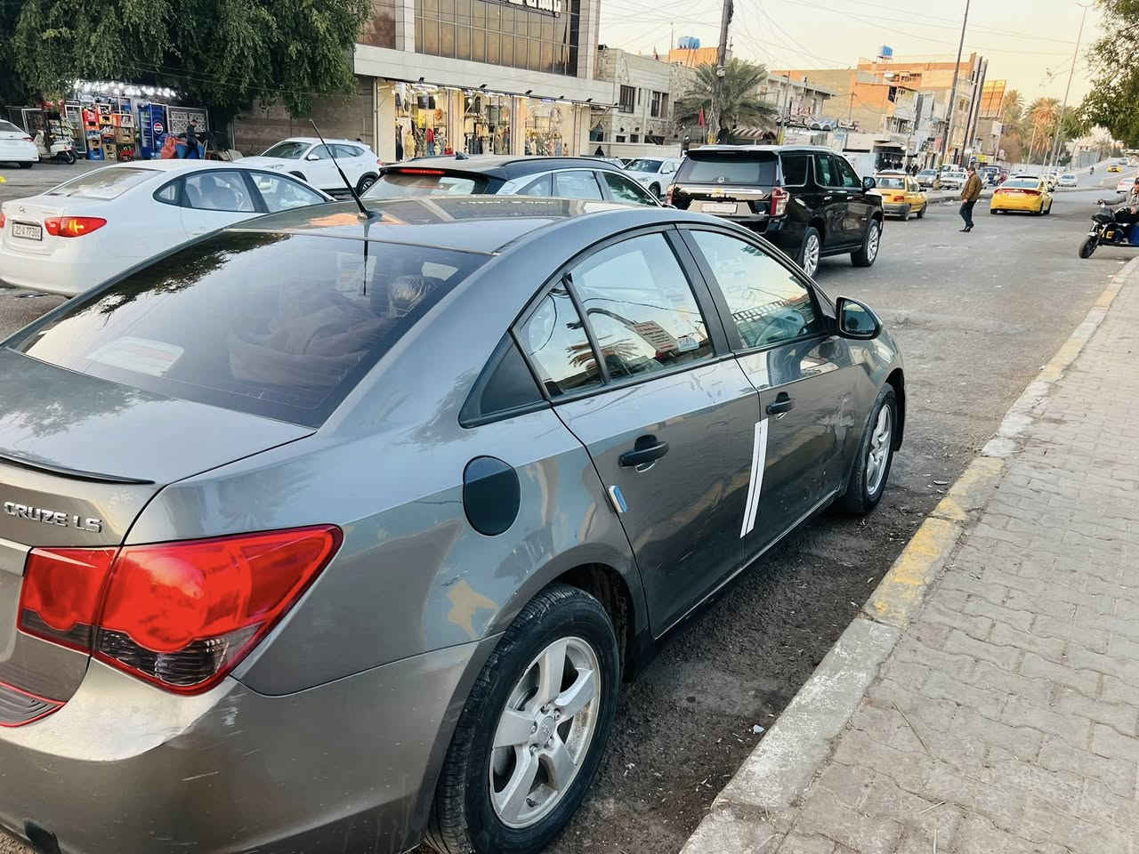 يالله 
السلام عليكم 
شوفرليت كروز 
موديل 2011
رقم اربيل دولي 
كيرمكينه كفاله 
صدرامامي خلفي 
تمام
كهربائيات كلها شغاله 
غرفتها نظيفه 
حساسات 
مري كهرباء
تحكم ستيرن 
شاشه+كامرة
ويل كب 
ضررها جاملغ وبنيد 
صبغ 
ودواسه تعديل فقط 
السعر ٧٣وبيها مجال 
وحياكم جميعا 
المكان بغداد 
الدورة 
***********
رجاء ….
الي موشراي لايحجي ولايكسر بحلال العالم 
والشراي يتصل ويدلل
