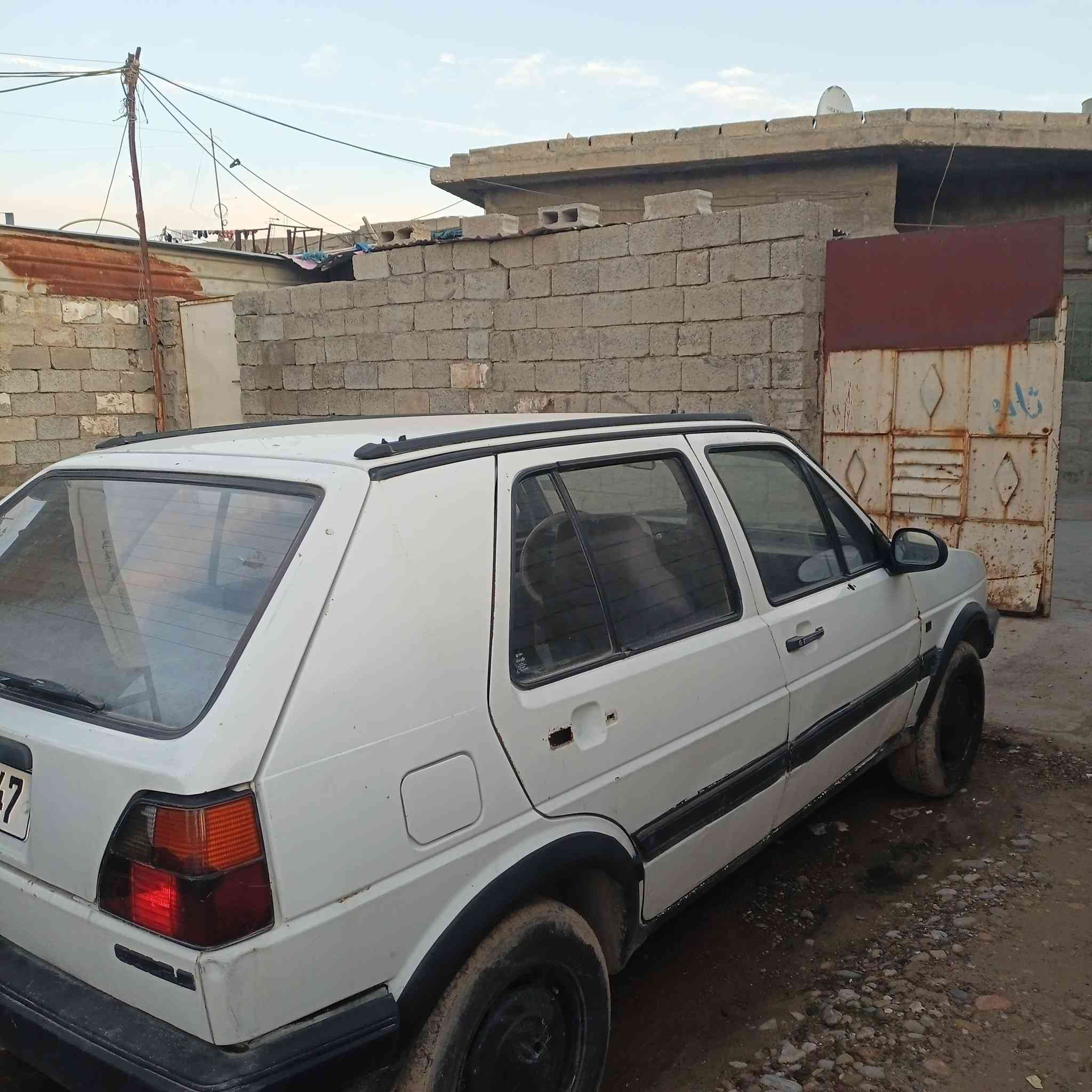 كولف موديل 86 كير محرك لا صرف ولا بخار بطاقه بانزين موجود شرط التحويل سعر 25 بيها مجال 
***********
