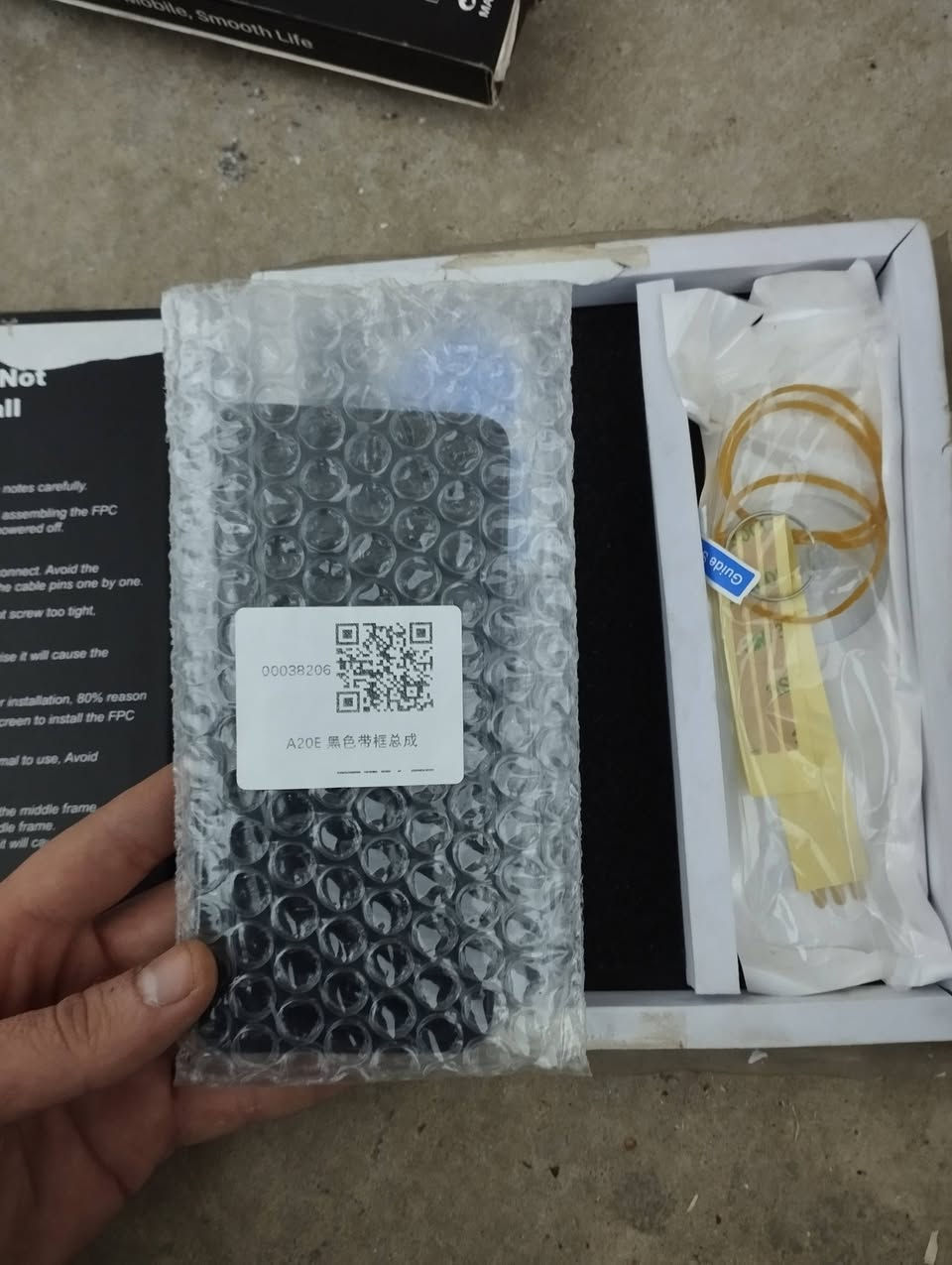 كفرات ايفون اغلبها مكتوب على كل كفر مال يا جهاز
وبيها 3بكجات كامله مال 13 و14 و15
وبكج مال الترا 22
وشاشه مال A20
الي يريدهم يدفعلنا بيهم سعر بما يرضي رب العالمين 
والاسعار معروفة بالمحلات


**إذا كنت صاحب هذا الإعلان وتريد حذفه لأي سبب، رجاءا أرسل رسالة إلى الدعم الفني**