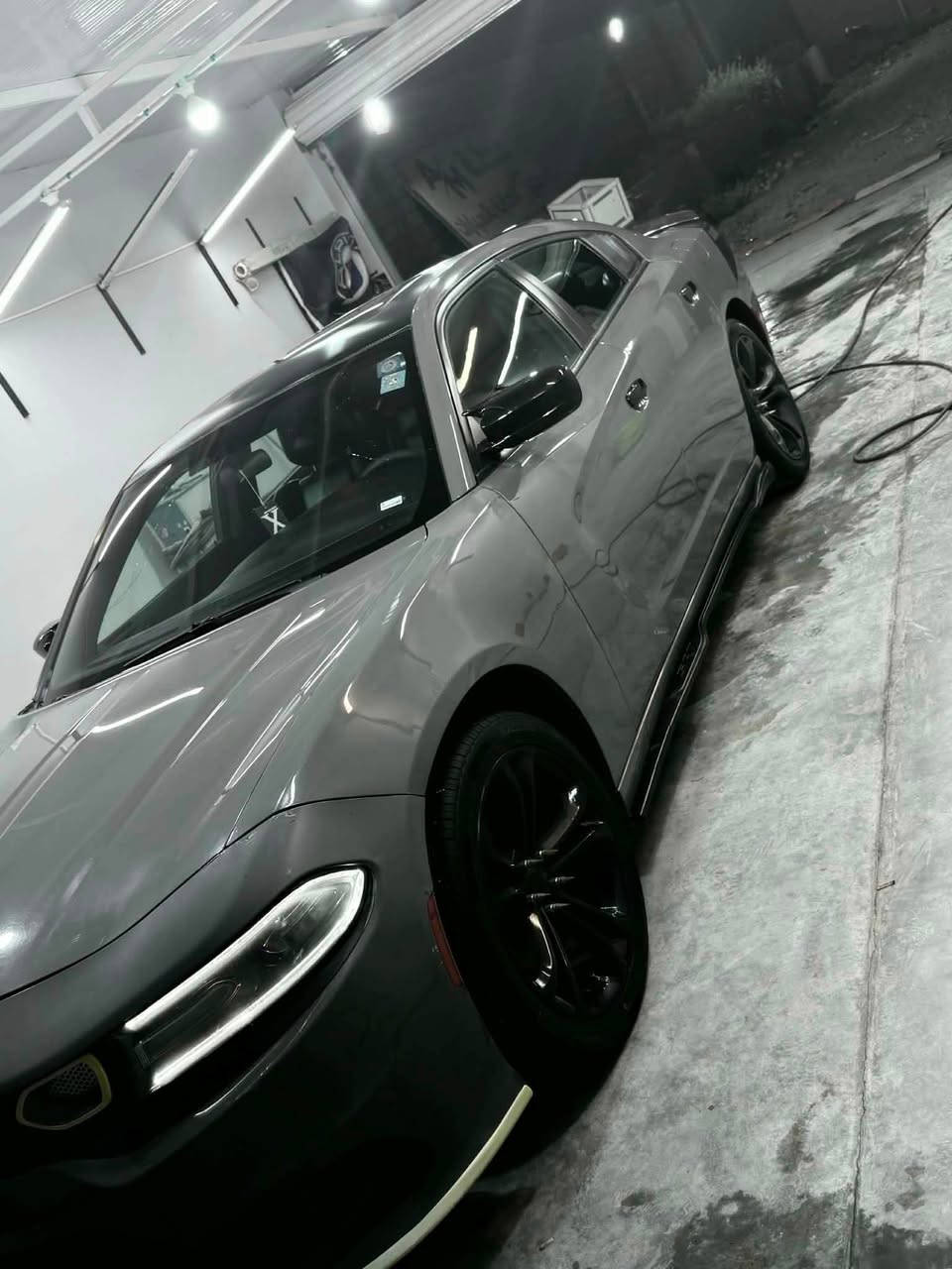 السلام عليكم ….
جارجر للبيع 2019 sxt pls
فتحة  
تدفئة وتبريد بالكشنات والستيرن 
اللون سمنتي 
محرك 3600 /6سلندر 
الضرر : جاملوغ امامي  للسائق و خشم البنيد للسكن بدون دواخل بدون لغد ايرباك ستيرن وبردة راجعات سستم 
السعر 230$ 
للاستفسار الاتصال على الرقم ***********
