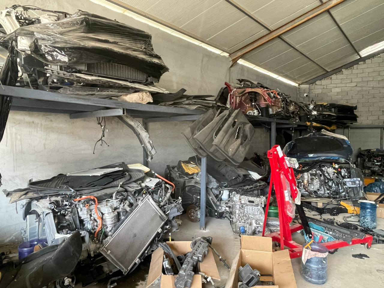 من رخصه الادمن ، يتوفرجميع قطع غيار هوندا  اكورد و سيفك، تفصيخ امريكا و جديد تجاري في فرع الغزاليه مجاور محطه وقود جنينه الغزاليه و في فروعنا الأخرى
بيت الهوندا سوق بغداد
الفلوجة شارع ٦٠ مجاور معمل البلوك 
دهوك دبي اوتو
بغداد ***********
