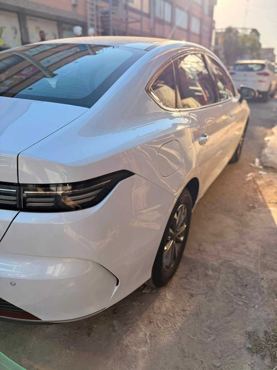 Byd
ديسيترويل نظافة فول مكفولة من الدعامية للدعامية

بيها شخط صغير  بلدعامية الامامية

ماشية ٧ ألف  km مجموع محرك الكهرباء والبانزين

بدون فتحة 

دخول ذكي للابواب 

شاشة عرض كبيرة متحركة

رقم بغداد  تحويل مباشر 

كير ماوس 

السعر على الرقم ***********
