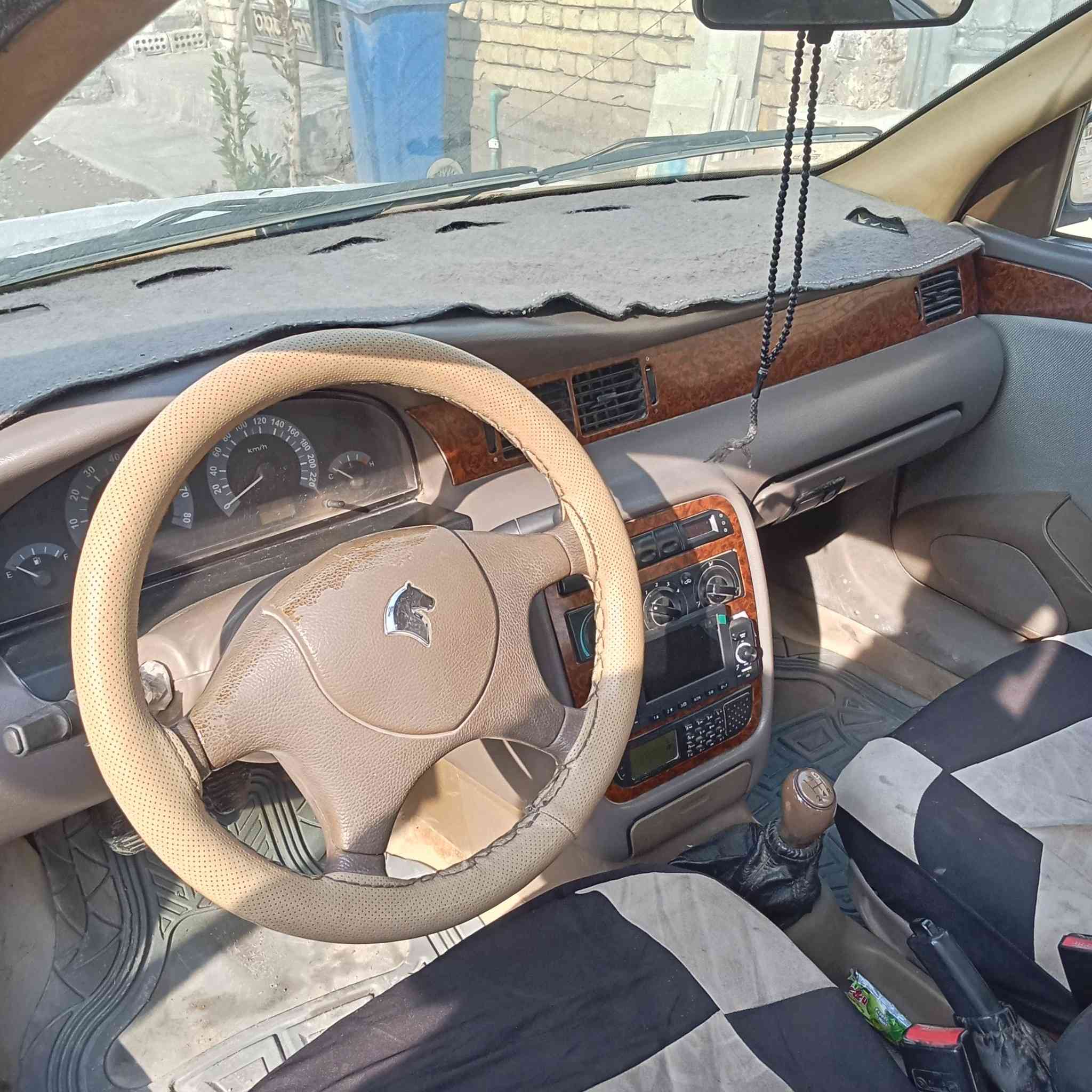 سياره سمندموديل 2012اجرة الرقم بغداد سياره بلاديه على وضع الشركه فقط اجاملغ الايمن مالت السايق مبدل بيه خياس شي قليل وبيه طخات بسيطه مكينه وكير جديد تخم تاير وباتري جديد بس تبريد نقص بي كمبريسر السعر 35 البيع أو مراوس اوتماتيك رقم موبايل ***********
