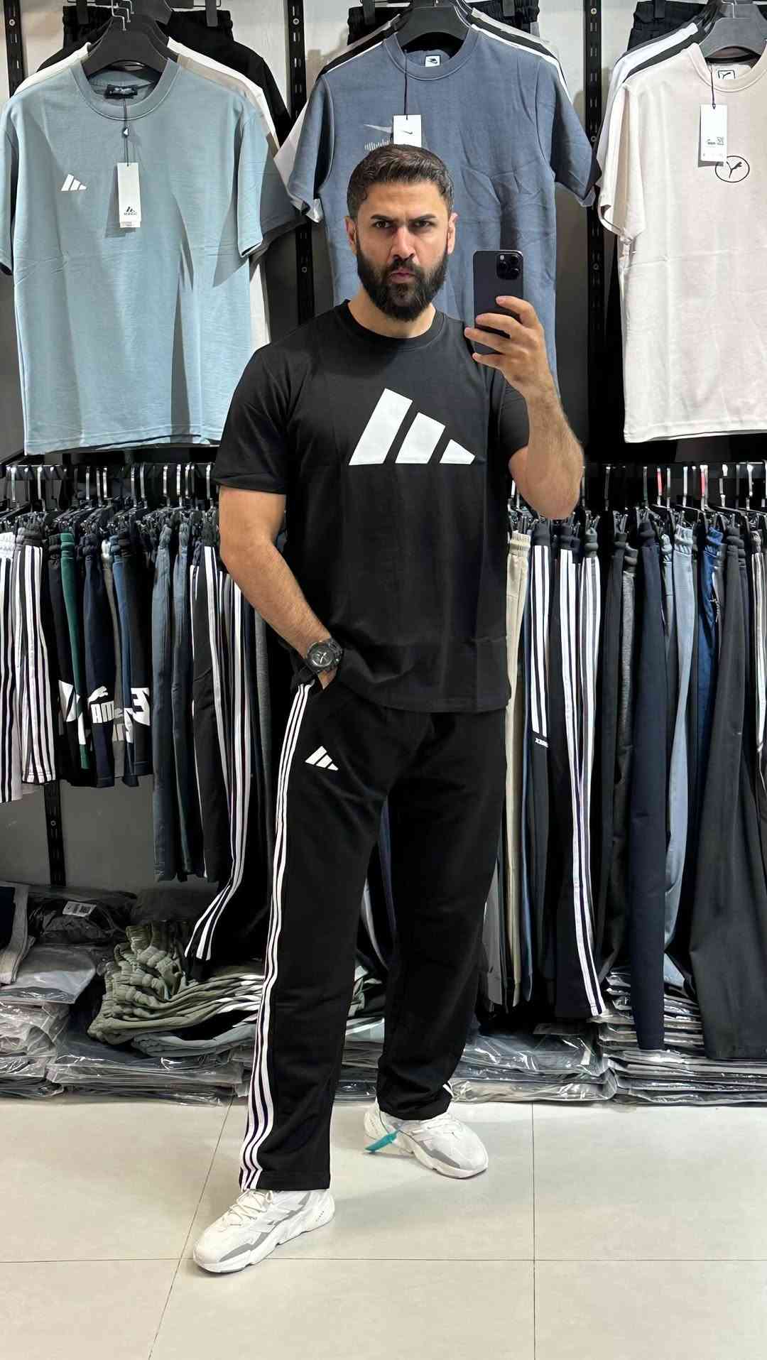 تراك اديداس  الخامة قطن مقاسات  s m L xl Xxl  متوفر خدمة توصيل جميع محافظات للطلب والاستفسار ***********
