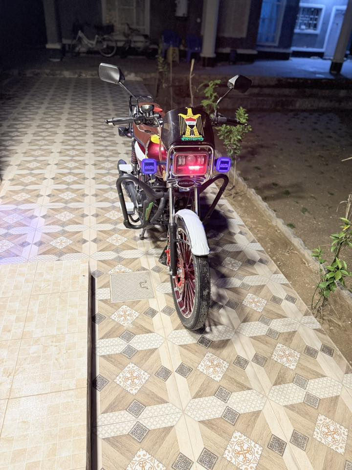 سلام عليكم شباب أيراني 26بعدهِ  بلادي على وضع الشركه نضافه 100‎%‎مثل ما موضح بل صور محرك 200 نشاط خير من الله كهربائيات وشاشه كلهه شغاله السعر 950 وبي مجال للطيبين الاستفسار *********** ***********هذا واتساب
