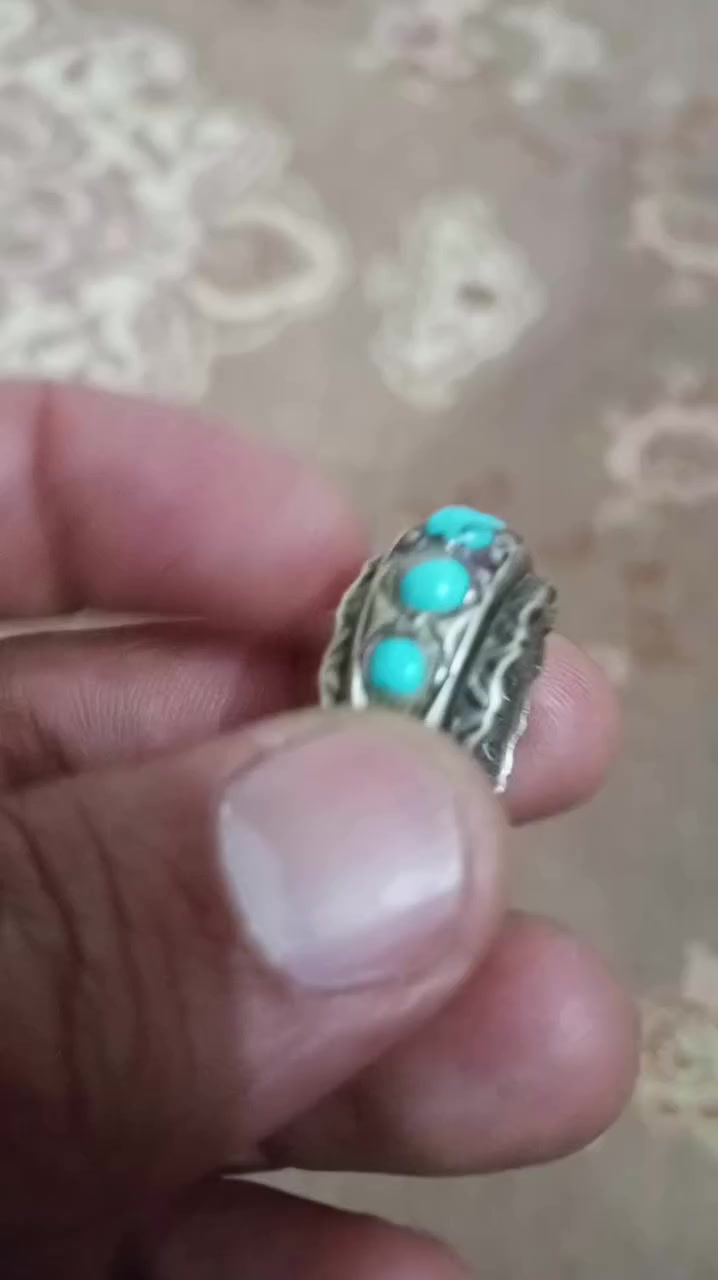 السلام عليكم نيشابوري صافيات ناعمه ب80نهايته فضه ثقيله ***********
