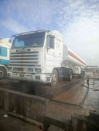 للبيع راس تريله فقط سكانية مكينه 113 حجم 88 رقم بغداد مكفولة كفالة عام...