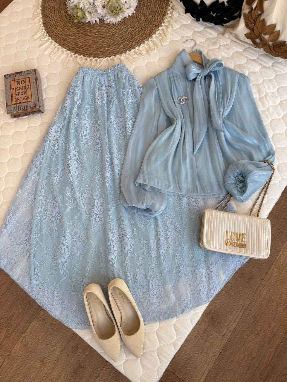 كوستم قطعتين مريح بل لبس👌🏼 

نوع الخامه 🍒👇🏻 

قميص اوركزه مبطن ✨
تنوره كيبور مبطن ✨

القياسات يلبس 👇🏻 
38 40 42 44 46 48 ✨

السعر 35 إلف ✨


**إذا كنت صاحب هذا الإعلان وتريد حذفه لأي سبب، رجاءا أرسل رسالة إلى الدعم الفني**