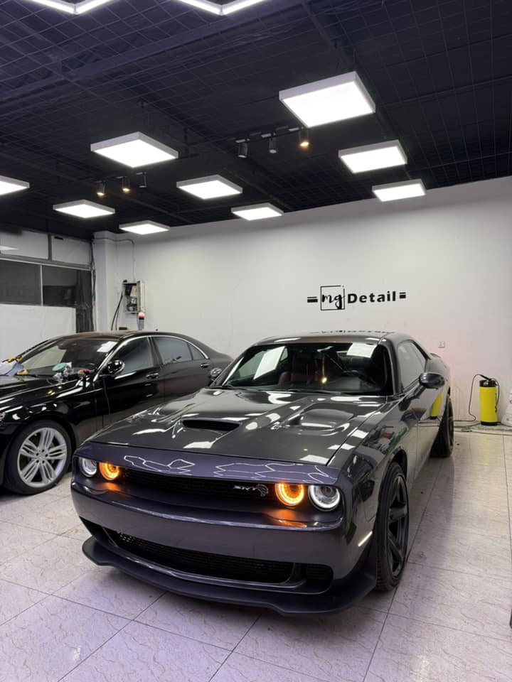 السلام عليكم 
للبيع جالنجر 2018 
ماشيه 72mi
حادث سياره 3 قطع امامي 
 سياره توه طالعه من تعمير وادامه 
بجم جديد 
حداديه جديده 
زوج تايرات 
منضومه زينون 
بدون نقص 
السعر 150 وبيه مجال 
مكان السياره كربلاء 
***********
