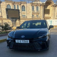 تويوتا كامري SE – موديل 2025 اللون: أسود (Black Edition) عداد المسافة:...