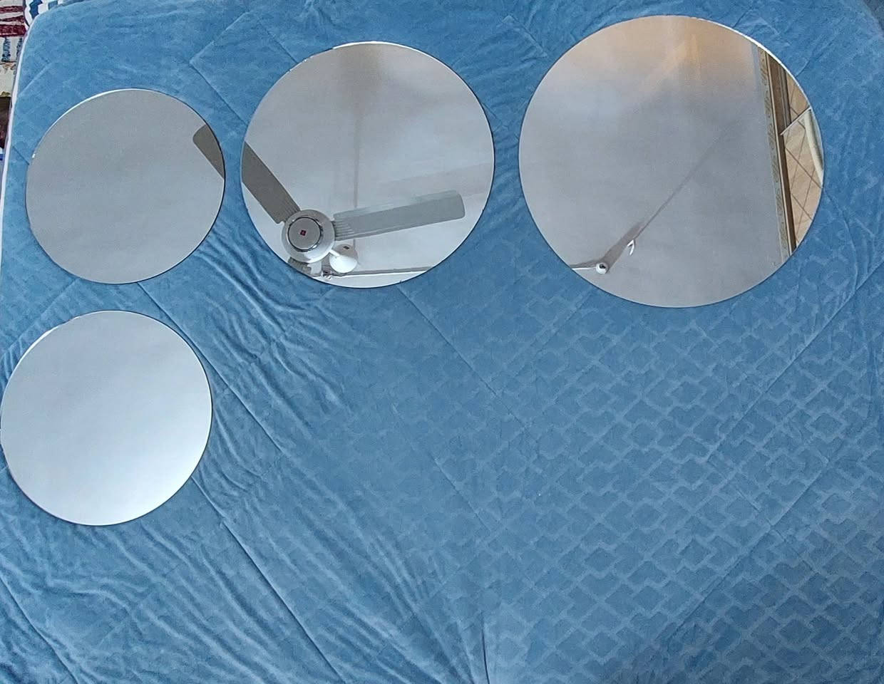 سلام عليكم... عندي ٤ مرايا كبير ووسط و صغير(عدد٢) ابيعهن كلهن ب٣٥ التوصيل داخل النجف فقط


**إذا كنت صاحب هذا الإعلان وتريد حذفه لأي سبب، رجاءا أرسل رسالة إلى الدعم الفني**