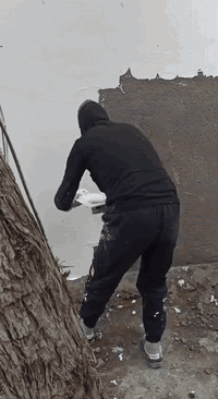 السلام عليكم خلفه لبخ سمنت متفرغ حالين وهذا رقمي ***********
