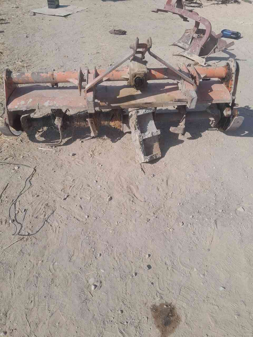 كابوته موديل ٩٠ محرك بي بغار مع رفاس وفيدان مكان ديالى الخالص اتصل على الرقم ***********و*********** وتدللون
