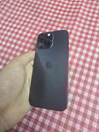 ايفون 16 برو ماكس لون اسود ذاكره 256 جديد جدا عدد دورات الشحن 31  السع...