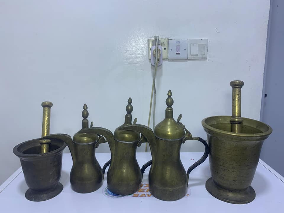 للبيع هاونات اثنين او سيت دلات قديمات سوري الهونات قياسهن 22او 15 والدلات  33او 32 او 29  السعر خاص يوجد توصيل الي جميع محافظات العراق


**إذا كنت صاحب هذا الإعلان وتريد حذفه لأي سبب، رجاءا أرسل رسالة إلى الدعم الفني**