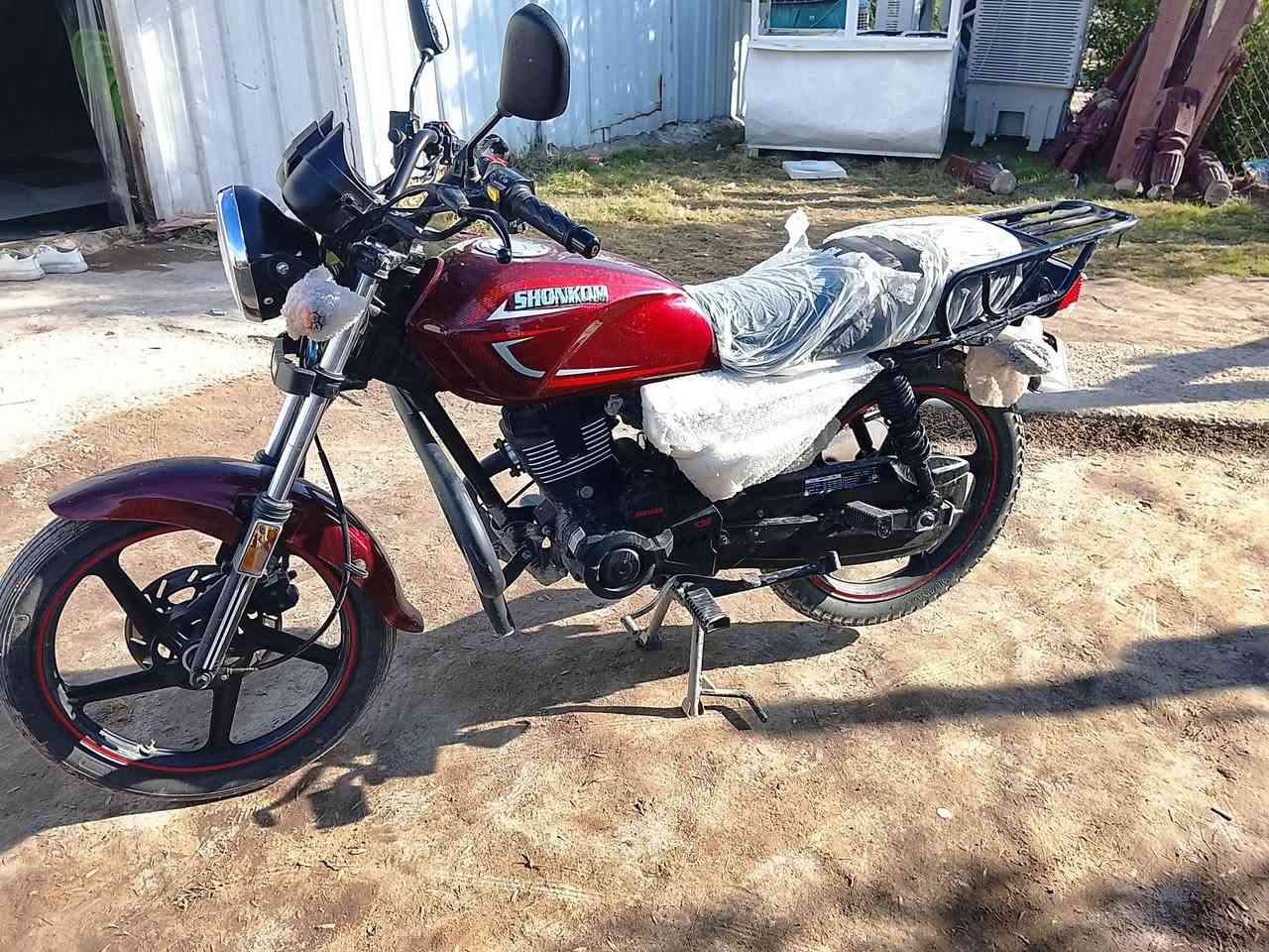 شاينك 26
دراجه صارله 20يوم من طالعه وصله موجود وبي تاريخ 
وما طالعين بيه 
سعره ٩٢٥

مكاني بابل سده الهنديه 
***********
