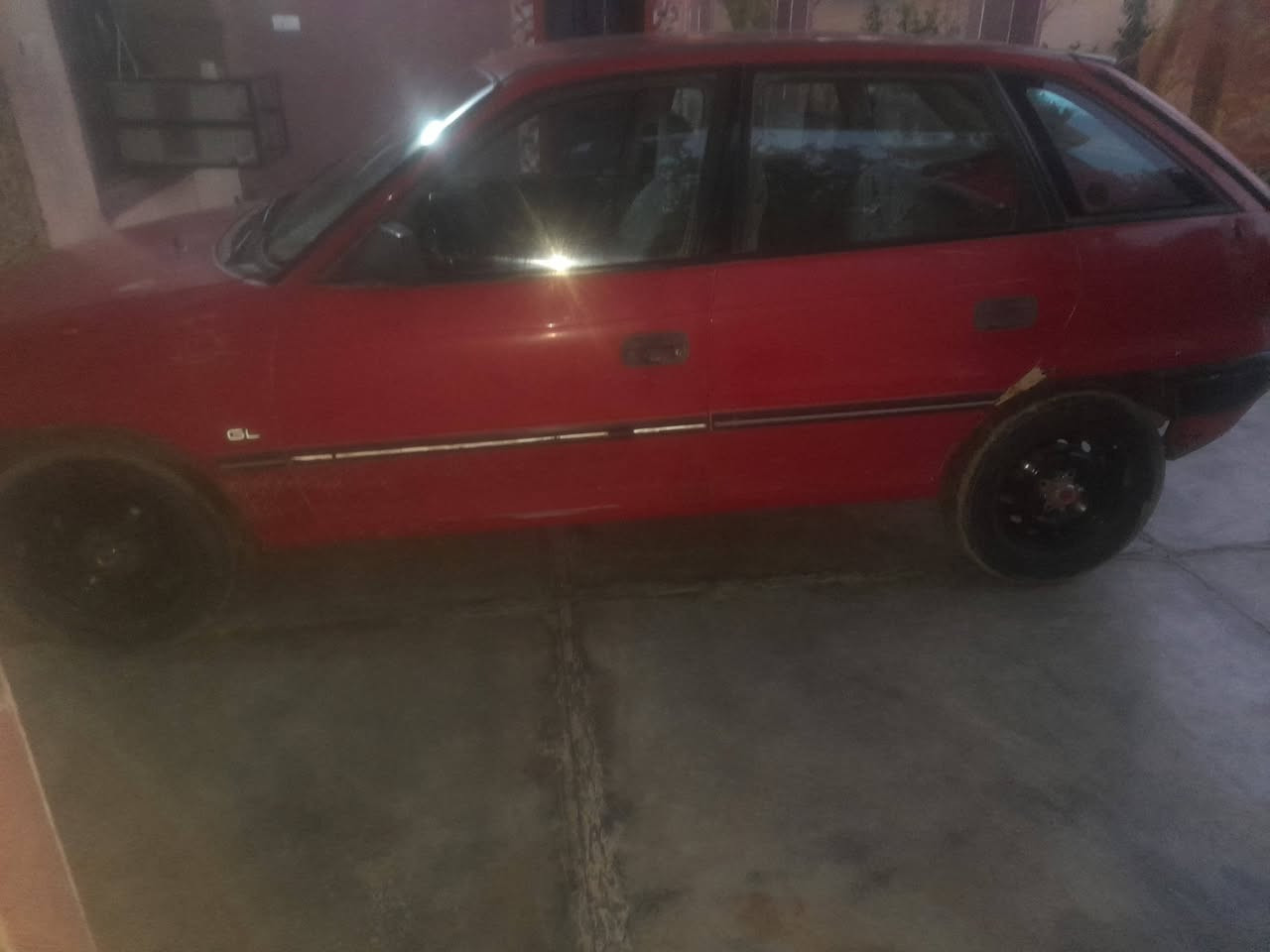 سياره اوبل استره ١٩٩٣ بسمي شرط لتحويل اي نقص مابيه لسعر 32وبيه مجال هذا رقمي ***********
