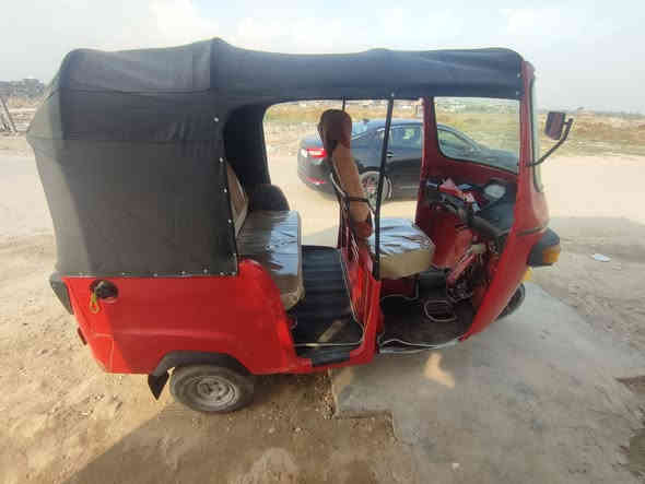 سلام عليكم تكتك لبيع موديل 19 كامله نقصهه قمجي فقط مكينه بلاديه اوراق السبعه كامله كهربايات كلهه شغاله تخم تاير جديد جادر جديد دوشمه جديده كاعيه جديده ما بيهه نقص لو برغي كشرهه كلش نضيف شوفت عينك مكاني بابل السكندريه السعر قفل 1500 رقمي ***********
