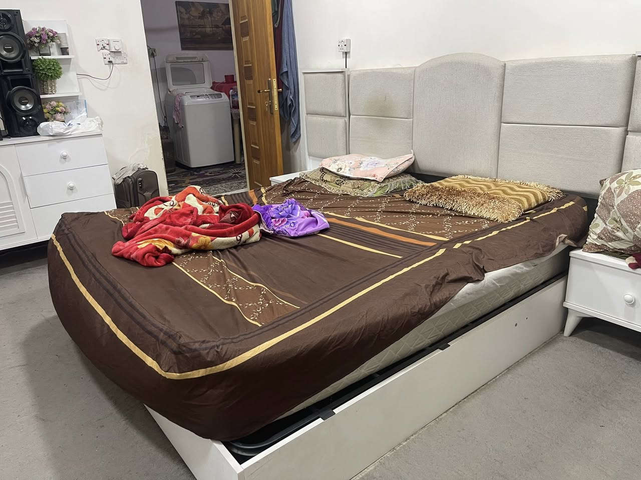 غرفة نوم تركية خمس قطع جديدة بدون اي ضرر
مواصفات 
جوي حديد 
بلوك 
تركي اصلي مو اربيلي 
جرباية مخزن 
كنتور قياس 240 سم مو 220 سوكي 
التواصل خاص 
العنوان شارع الكهرباء قرب صيدلية شرين 
السعر 550 الف 
الغرفه جديدة جدا واخذتها 900


**إذا كنت صاحب هذا الإعلان وتريد حذفه لأي سبب، رجاءا أرسل رسالة إلى الدعم الفني**