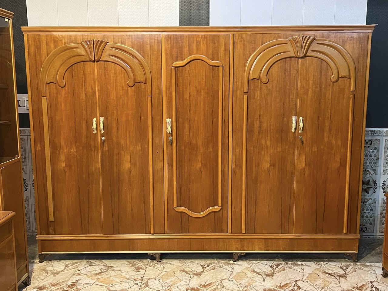 يالله السلام عليكم
العنوان السده محلات الحنشول 
غرفه صاج لبيع شغل ثقيل 
غرفه نضيفة 
السعر 650 
وبيها مجال 
***********
***********
