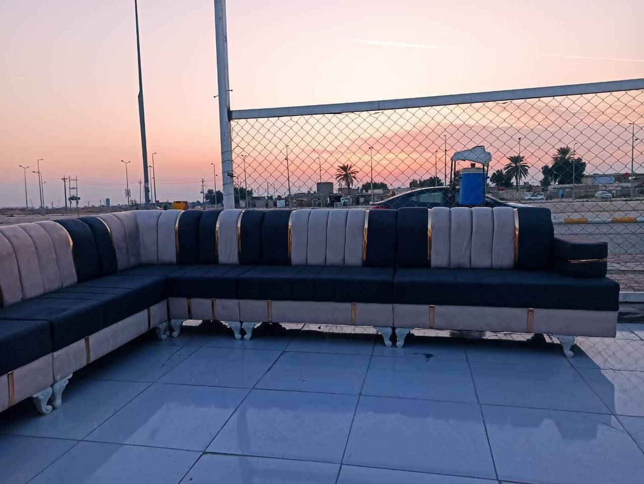 ديوانين نفس اللون يشغل استقبال 6في4 متوفر اكثر من موديل أشتغل ع المتر العنوان الفرع الاول العزه القديمه قرب التارتان ع الدجيلي. الفرع الثاني العزه الجديده شارع مستوصف الشفاء مقابل حلاقة العراب للأستفسار *********** واتساب دهل اوران, واسط
