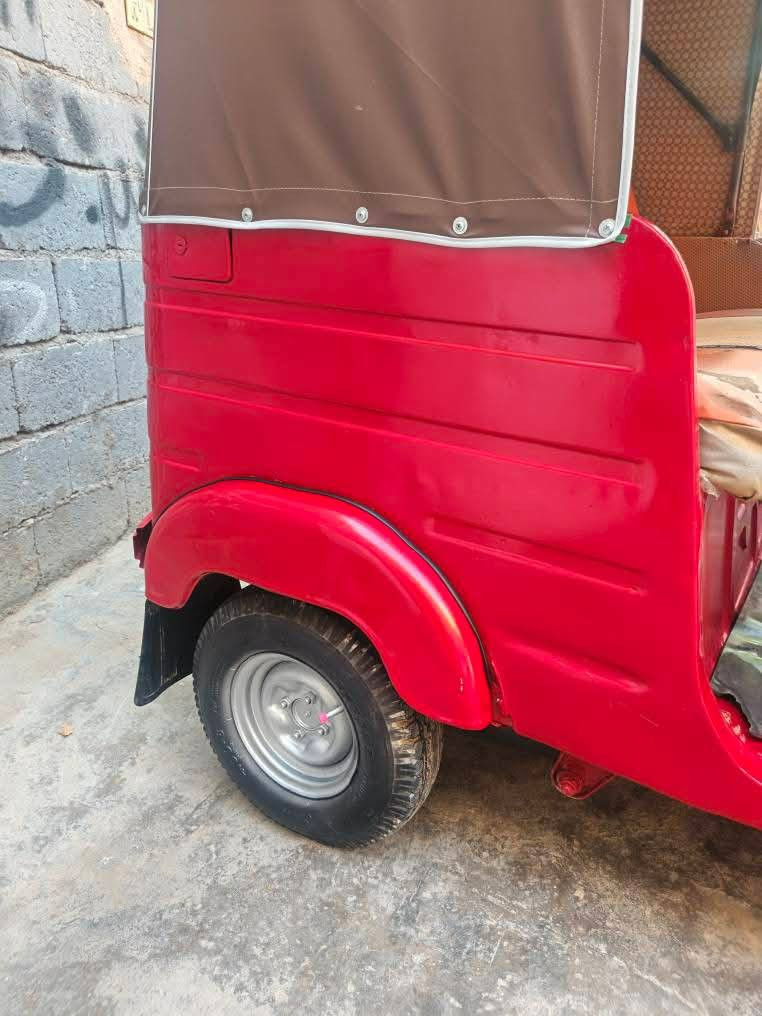 سلام عليكم تكتك مدل 18 أوراق السعر مليونين المكان كربلاء طوريج السعر مليونين 
‏‪0772 460 9406‬‏كربلاء طوريج السعر مليونين وبه مجال
