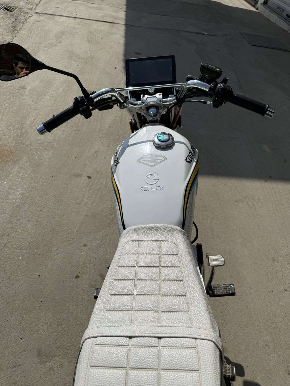 السلام عليكم. دراجه سيفان للبيع . من الخير كل نقص ما بيهه كله شغال ونضافه وشلعه .السعر 800 وبيهه شويه مجال حم جيتك مكاني ديالى بعقوبه . اتصل ***********
