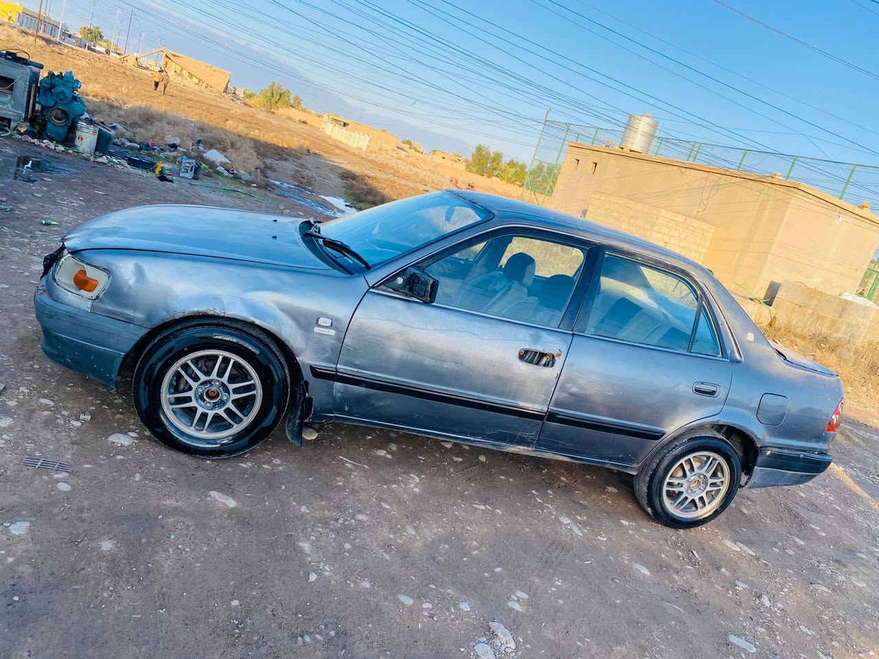 السلام عليكم سياره كورله للبيع موديل 96 مسجله رقم بغداد صدر جديد تواير جدد دوشمه جديده باتري جديد ربل جديد دريم شفت جديد كير محرك شرط كهربائيت شغله سياره مصروف عليه مال جناي السعر 17 وبيه مجال شراي انتصل و تبشر ***********
