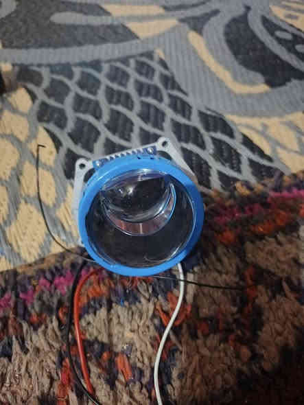 السلام عليكم زوج عدسات عالي ناصي ليزر الالي 65 واط والناصي 55 واط للبيع جدد ***********
