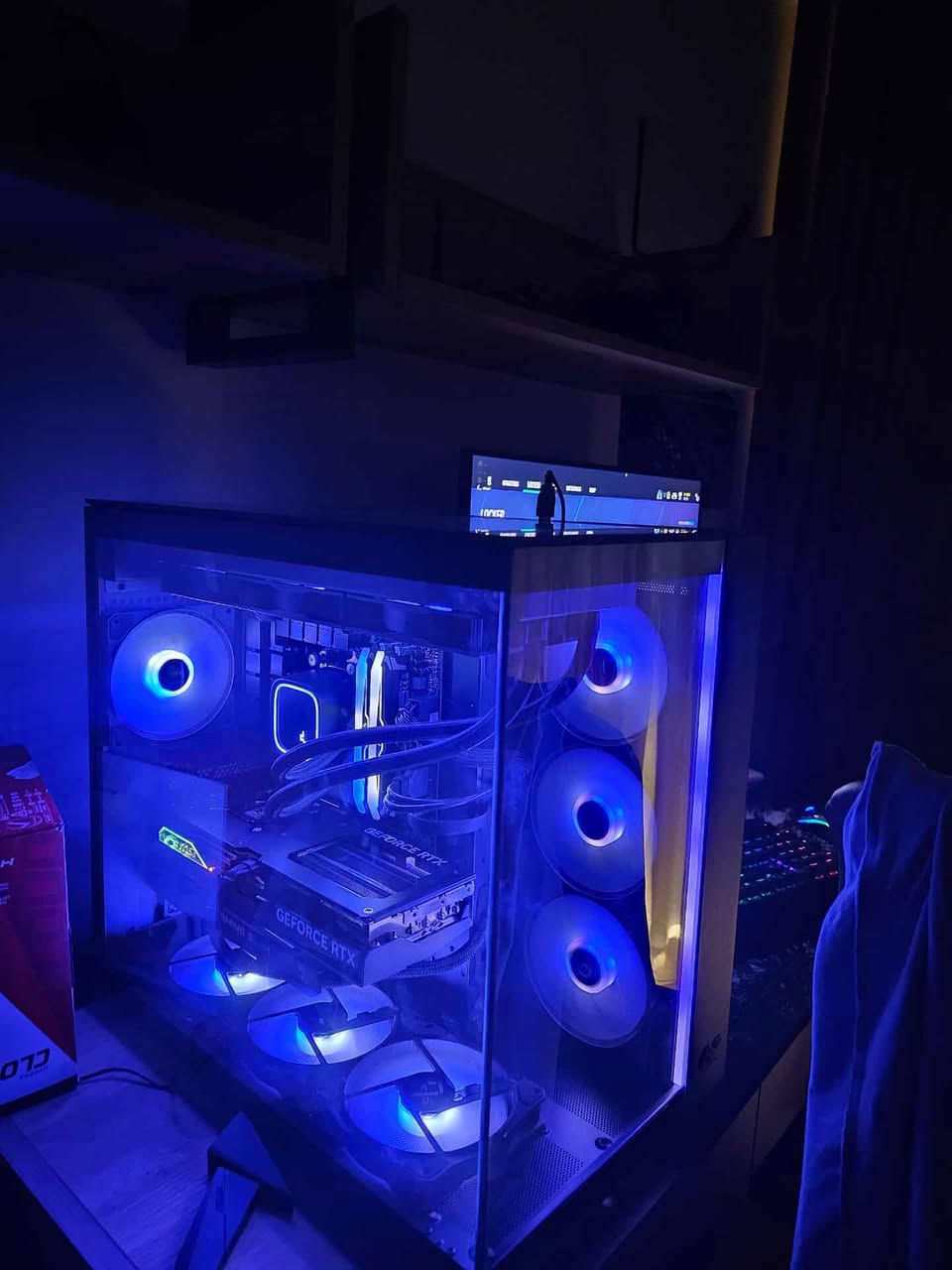 سيت كامل مكمل للبيع
مواصفات الcase
R7 7800x3d 

M.b b650 asus tuf

Ram 2x16 32 6000hz rgb

  Rtx 4070s ti msi x slim

Ssd m.2 1tb lexar 3500

Psu 850w goold 

Coolar 360ml deebcool 

Case 7fan rgb

شاشة aoc 180 hz 24 inch 2k

سماعات Hyperx cloud 3 wireless

كيبورد glorious gmmk2

ماوس glorious model o-

و يجي وياهة ups 

الحاسبة و كل الملحقات نظيفة و موجودة كارتونات 

السعر ٣ مليون و ٢٠٠ الف

و بيها مجال للشراي

مكاني اربيل


**إذا كنت صاحب هذا الإعلان وتريد حذفه لأي سبب، رجاءا أرسل رسالة إلى الدعم الفني**