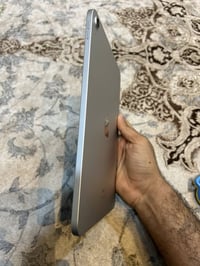 آيباد ١٠ • قليل الاستخدام • قلم موماكس