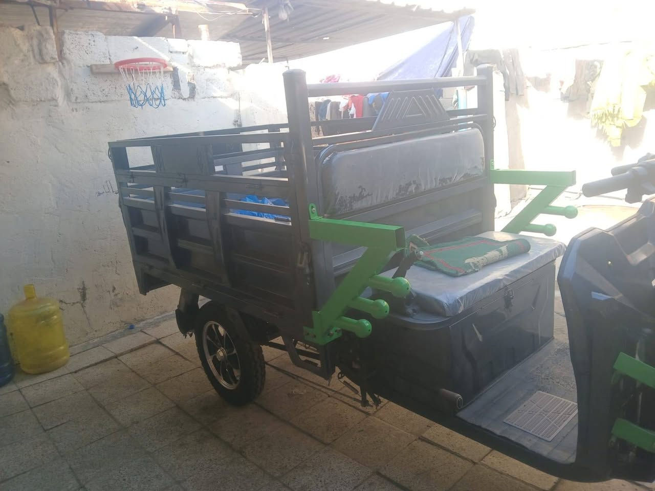 ستوته شحن موديل ٢٠٢٥ جديده صارله فترا  بعده كلش نضيفه  للبيع مليون ٢٠٠ بيه مجال  الاتصال ***********فحامه كميره  قرب جزيرة بغداد
