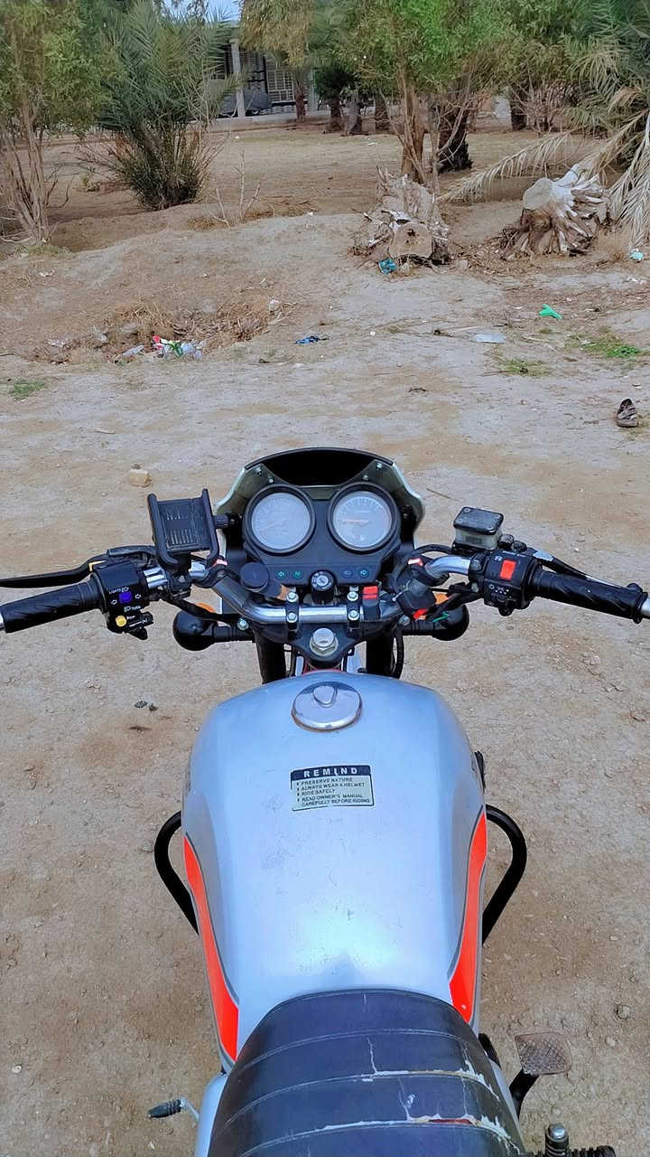 يا الله السلام عليكم دراجة البيع دايون نفخ موديل 21 أوراق اصولي شرط اصولي مكفوله كفاله عامه محرك ميتين كتابه حمره سويج سجينه كهربيات سلف كله شغال بشرط انضف من الصوره السعر 1250 وبيه مجال الشراي يتصل وبيه خير ويدلل ***********
